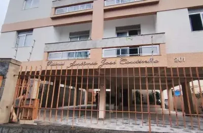Apartamento á venda de 2 quartos para aluguel com 81 m² – conforto e localização tranquila - centro