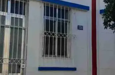 Casa à venda com 2 quartos, sendo 1 suíte, localizada no centro de campos dos goytacazes, rj