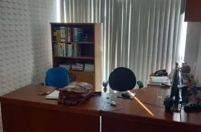 Sala comercial à venda  40 m² – frente praça são salvador, campos dos goytacazes/rj – excelente loc