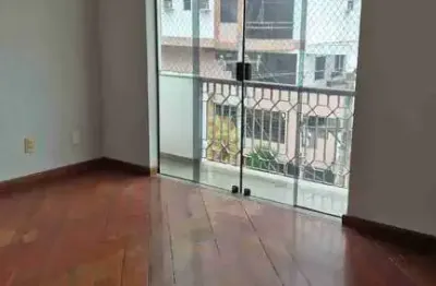Apartamento à venda no centro de campos – 102m², com 3 quartos, sendo 1 suíte. sol da manhã e excel