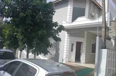 Duplex espaçoso no centro da cidade – 3 quartos, 163m², vaga para 3 carros e aceita permuta - campo