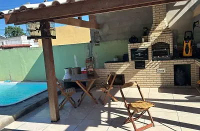 Casa à venda com 2 quartos, piscina e area gourmet completa - parque santo antônio, campos dos goyt