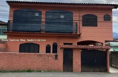 Casa bem espaçosa , localizada na praia do saco em mangaratiba , rj