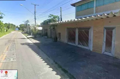 Casa duplex super espaçosa , bem confortável e arejada para toda família . além da privilegiada loc