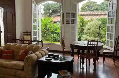 Seu novo lar de luxo no centro – disponível para venda e locação