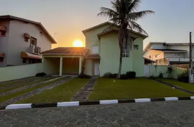 Casa em condomínio fechado com 3 quartos à venda no Centro, Bertioga 