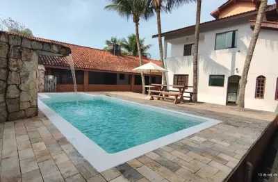 Sobrado à venda,  3 dormitórios sendo uma suite com piscina, indaiá, bertioga, sp