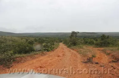 Chácara / sítio com 3 quartos à venda na Zona Rural, Lassance 