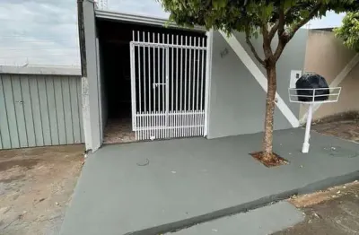 Casa à venda com quintal e planejados – 2 quartos em bairro tranquilo - jardim imagawa, londrina, p