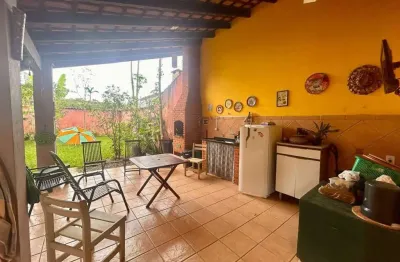 Sobrado à venda com 3 quartos, sendo 2 suítes - Centro, Bertioga, SP