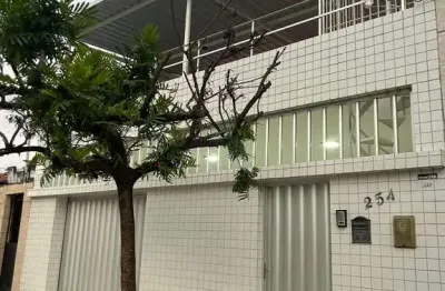 Casa à venda com 3 quartos, sendo 1 suíte - Água Fria, Recife, PE