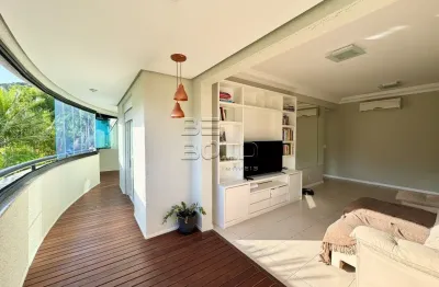 Apartamento amplo com 2 suítes bem localizado na orla de coqueiros