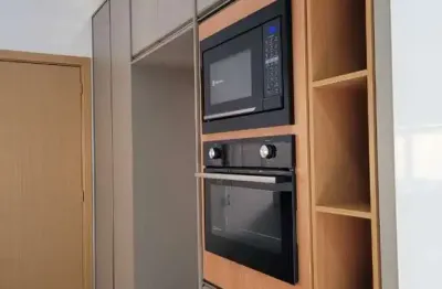 Casa em condomínio no alto do vale: 3 quartos, 1 suíte, 2 salas, 2 banheiros, 4 vagas de garagem - 156m². condomínio pereira alvim. quer imóvel negócios imobiliários.