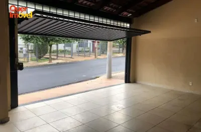 Impecável residência de 3 quartos em presidente médici, ribeirão preto-sp: 2 suítes, 2 salas, 3 banheiros, 3 vagas de garagem.