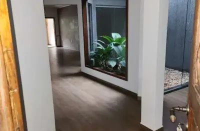 Casa de Luxo no Alto da Boa Vista: 4 quartos, 4 suítes, 6 banheiros, 235m². Venda ou locação em Ribeirão Preto-SP. 4 vagas. Quer Imóvel Negócios Imobiliários!