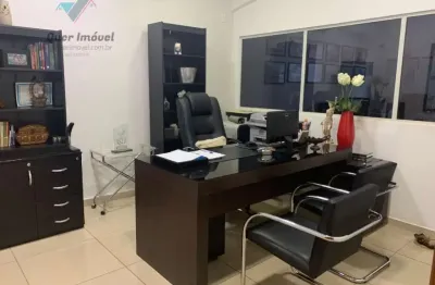 Casa à venda na rua chile, jardim irajá, zona sul de ribeirão preto-sp  3 quartos, 1 suíte, 3 salas, 3 banheiros, 4 vagas  240m²  permuta  quer imóvel negócios imobiliários.