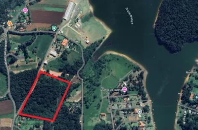 Terreno de 7500 metros com linda vista a 300 metros de distancia da represa.