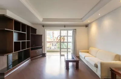 Apartamento com 3 quartos no edifício Place Royale no Bigorrilho | Axis 21            Imobiliária