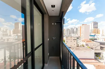 Studio inteligente com vista livre no coração de Curitiba, ideal para investir!