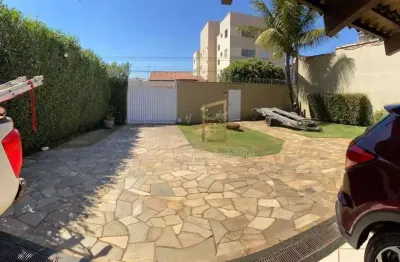 Casa com 5 quartos à venda na presidente roosevelt, setor norte, uberlândia,, presidente roosevelt, uberlândia por r$ 890.000