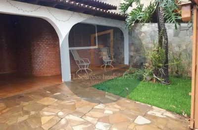 Casa com 3 quartos à venda na martins, setor central, uberlândia,, martins, uberlândia por r$ 435.000
