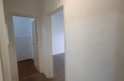 Lindo apartamento com sala e quarto integrados, localizado ao lado de uma rede hoteleira, gastronomica, próximo ao Parque Augusta e a Faculdade Mackenzie, próximo ao metrô Republica que te dá acesso a