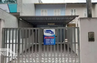 Casa com 4 dormitórios para alugar, 78 m² por r$ 2.100,00/mês - vila santa cecília - volta redonda/rj