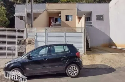 Casa com 2 quartos sendo 1 suíte  à venda no santa rita do zarur em volta redonda/rj.