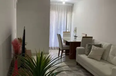 Apartamento de 2 quartos sendo 1 suíte no Jarim Belvedere em Volta Redonda/RJ. Bairro tranquilo e bem localizado.