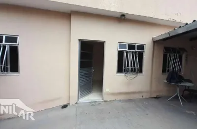 Casa com 1 dormitório para alugar, 38 m² por R$ 1.000,00/mês - São João - Volta Redonda/RJ