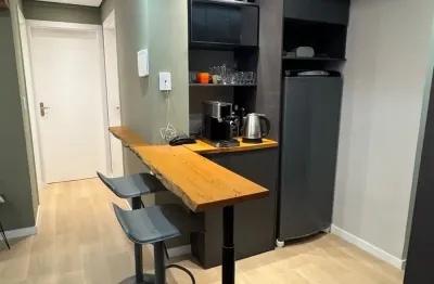 2 quartos, 1 vaga, elevador, mobiliado no bairro abraão, floripa