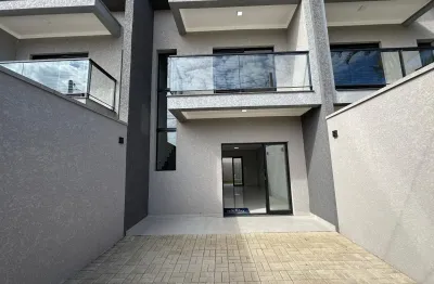 Sobrados próximos ao mar • excelente acabamento • balneário perequê