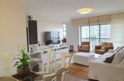 Vista livre, com muita iluminação natural e bem ventilado!!!