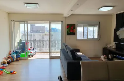 Andar alto, face Norte muito ensolarado, claro e ventilado!!!!