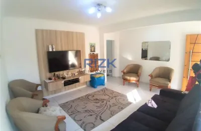 Casa com 3 quartos à venda na Rua Robertson, Cambuci, São Paulo