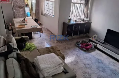 Casa com 2 quartos à venda na Rua Teodureto Souto, Cambuci, São Paulo
