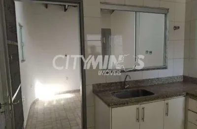 Casa com 3 quartos à venda no santa rosa, uberlândia , 165 m2 por r$ 600.000