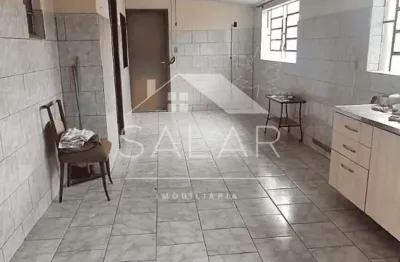 Casa com terreno de 600m², loteamento denominado Vila São Lucas, no município de