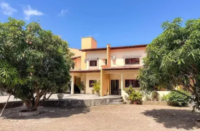 Vendo casa duplex próximo ao colégio crescimento no quintas do calhau.