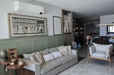 Apartamento com 4 quartos para alugar na Avenida Neiva Moreira, 243, Calhau, São Luís