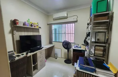 Casa com 3 quartos à venda na Rua Perdizes, 123, Jardim Renascença, São Luís