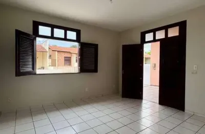 Casa com 4 quartos à venda na Avenida São Luís Rei de França, 924942, Turu, São Luís, 200 m2 por R$ 750.000
