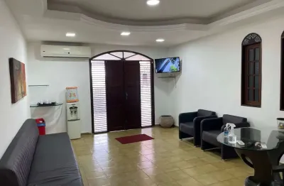 Casa com 6 quartos à venda na Rua das Alamandas, 264, Jardim Renascença, São Luís