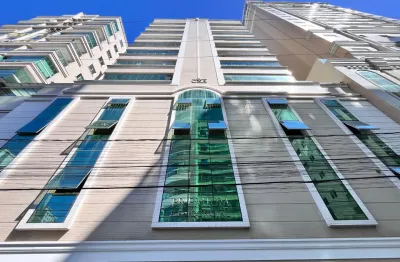 Apartamento Mobiliado com 3 Dormitórios (2 Suítes) 2 Vagas – A 350m do Mar | Amplo e Pronto para Morar