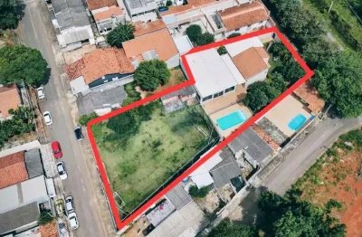 Chácara / sítio com 2 quartos à venda na Vila Bom Jesus, Sorocaba 