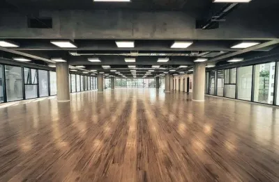 Barracão / Galpão / Depósito com 6 salas para alugar em Pinheiros, São Paulo 