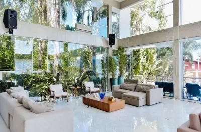 Casa em condomínio fechado com 4 quartos para alugar no Curral, Ilhabela 