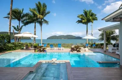 Casa em condomínio fechado com 8 quartos à venda no Tabatinga, Caraguatatuba 