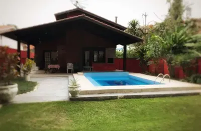 Casa com 4 quartos para alugar na Riviera de São Lourenço, Bertioga 