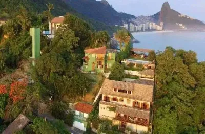 Casa em condomínio fechado com 8 quartos para alugar em Joá, Rio de Janeiro 